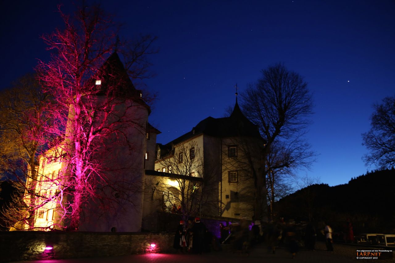 Burg Bilstein, illuminiert auf einem LARP von LARP.net